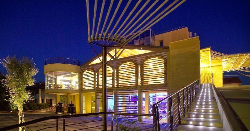 Albergo Cantine Ascheri Bra Exterior photo