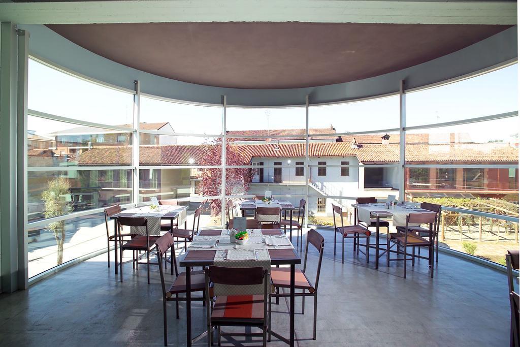 Albergo Cantine Ascheri Bra Exterior photo
